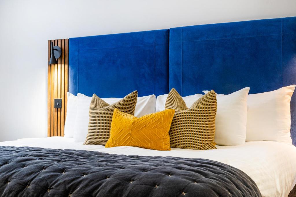 Berkeley Square Hotel