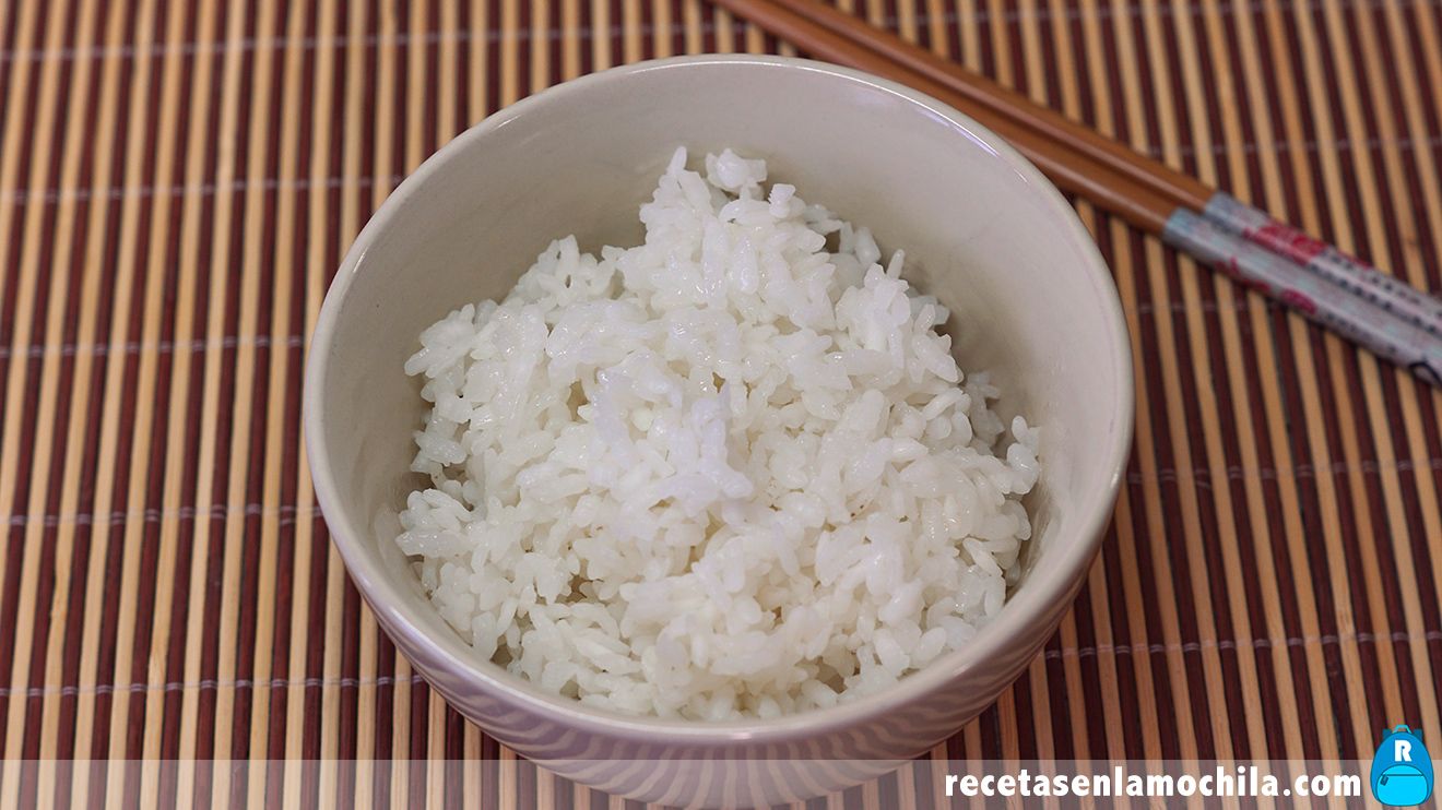 Marmitako con guarnición de arroz