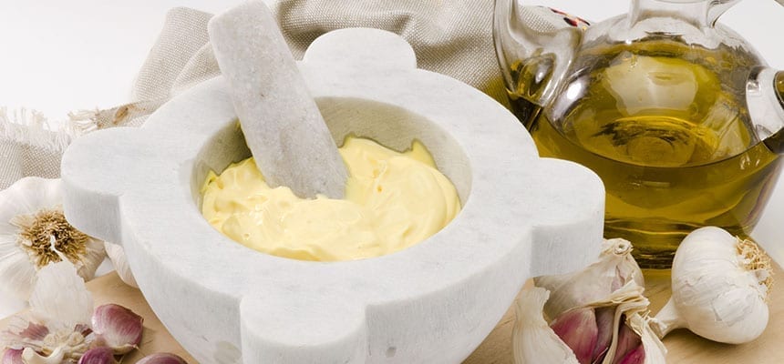 Salsa alioli con pimentón
