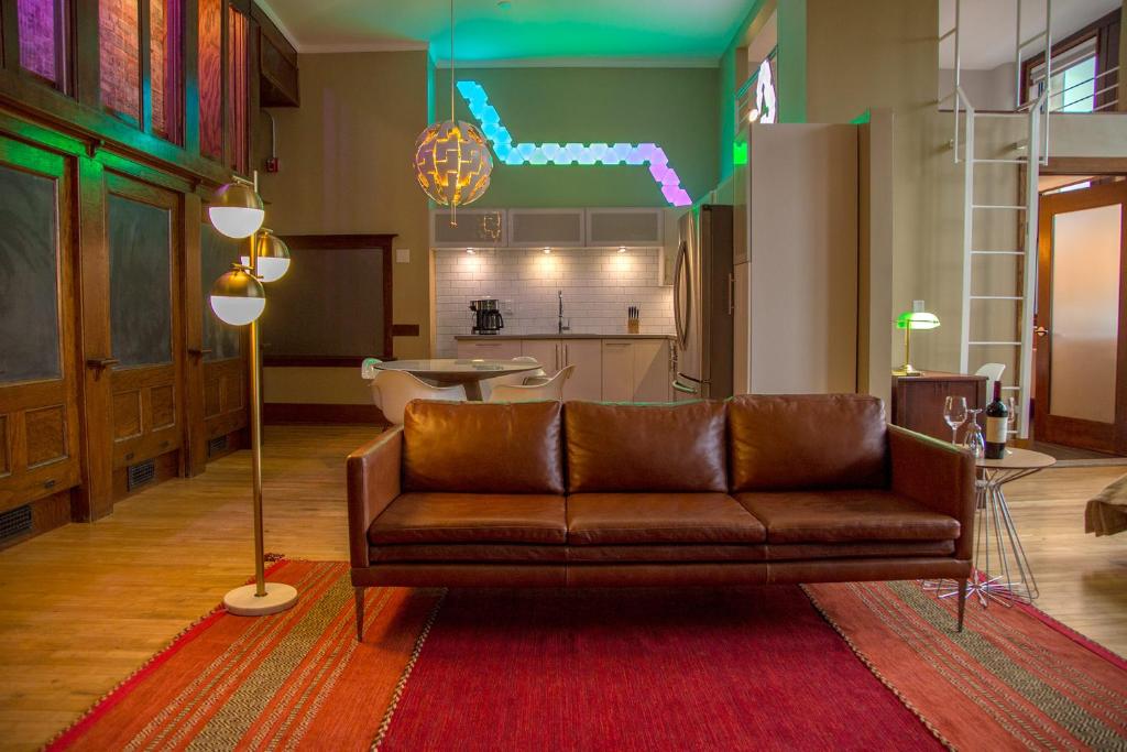 Hotel ZYXW