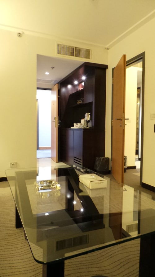 Amman Airport Hotel Apartments III
