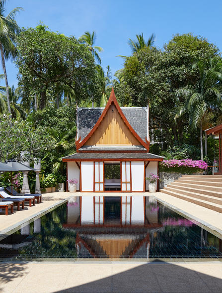 Secluded Villa with Private Gardens