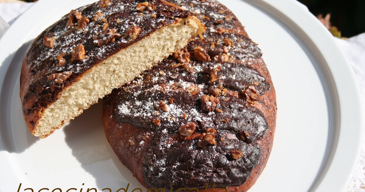 Coca de Brioche con Frutas Secas