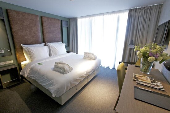 10. Hotel De Hallen Amsterdam