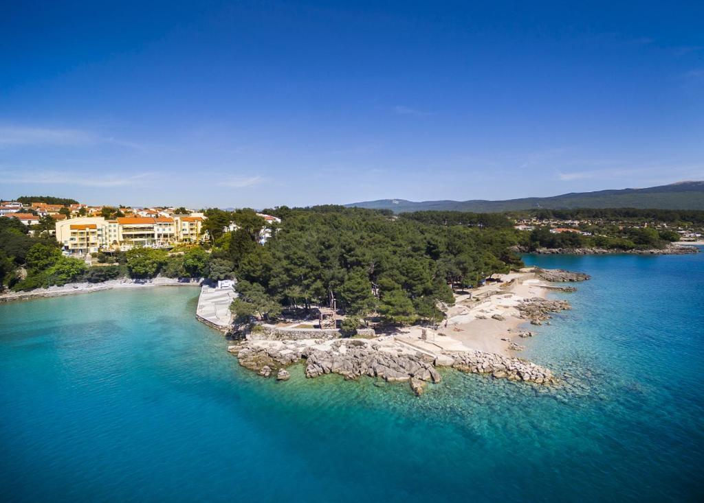 Koralj Beach