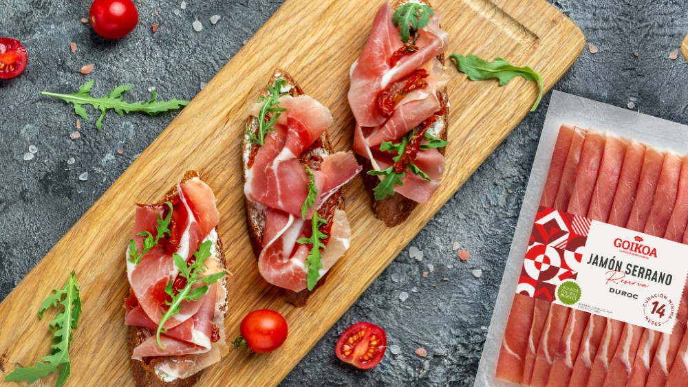 Bruschetta de jamón serrano y tomate seco