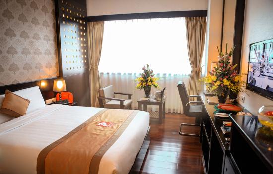 Halong Bay Palace Hotel