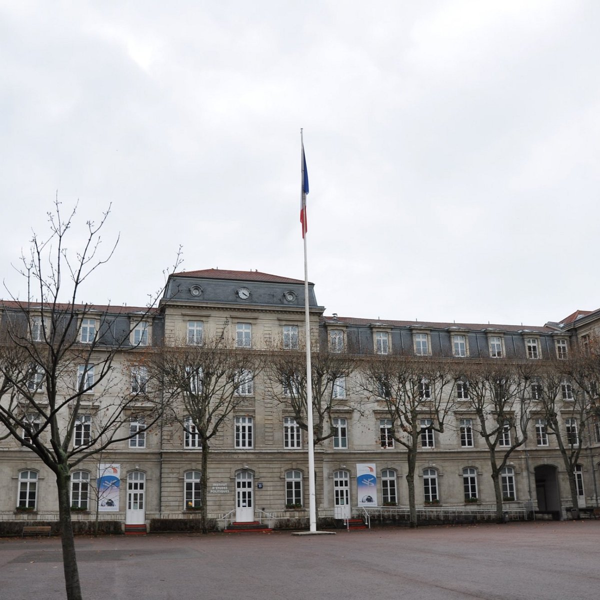 Visit the Musée de la Résistance