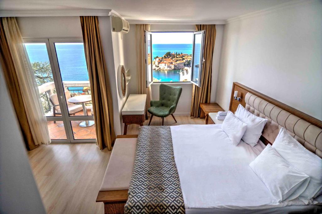 Hotel Adrovic