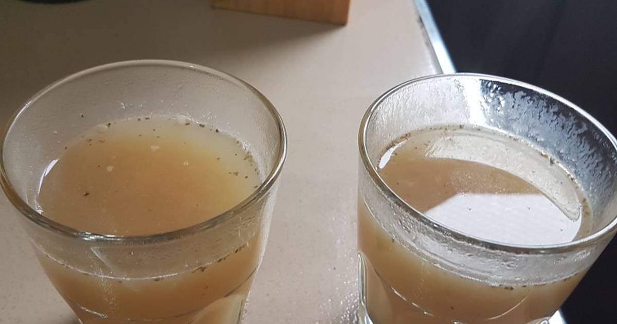 Sopa de pescado y limón