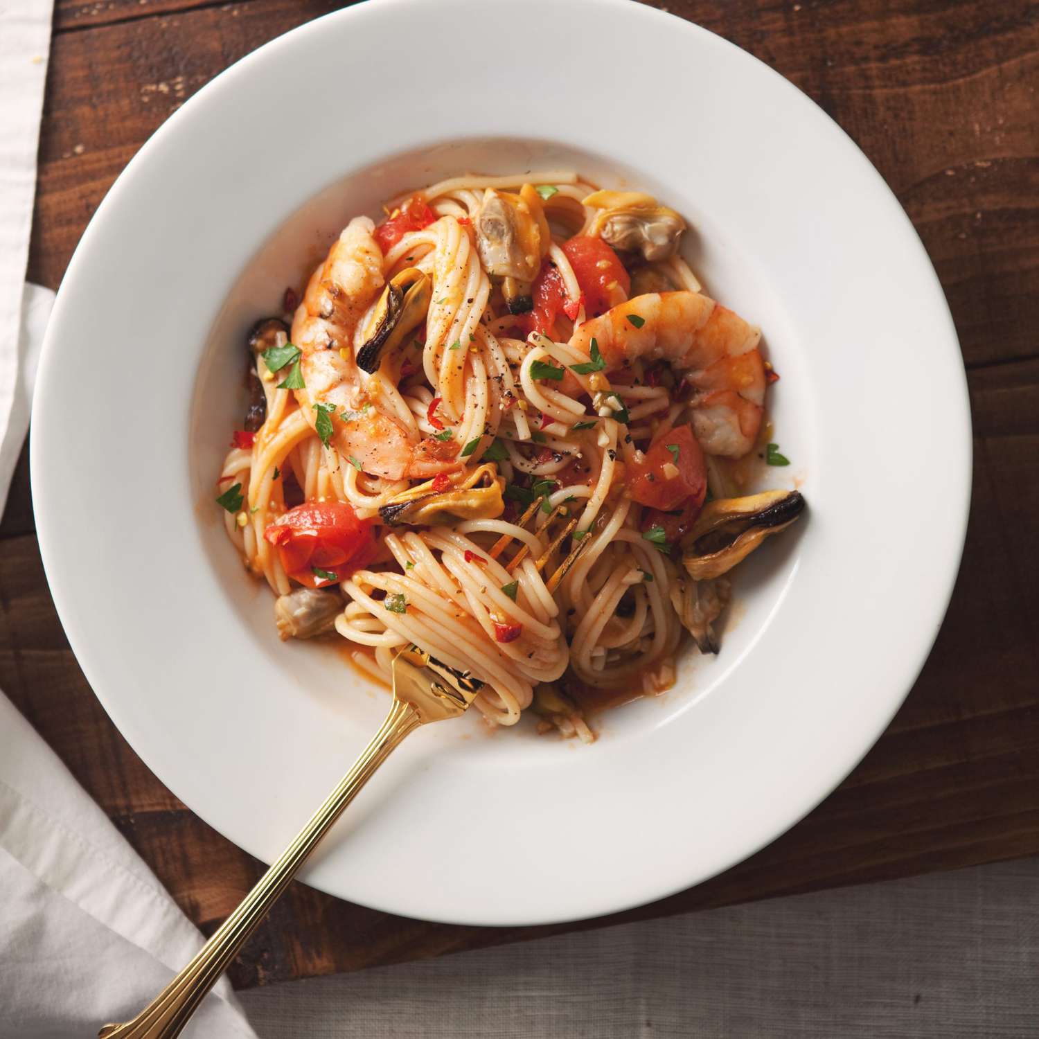 Shrimp Linguine Pasta with Clams and Tomatoes