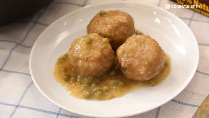 Albóndigas en salsa de vino blanco