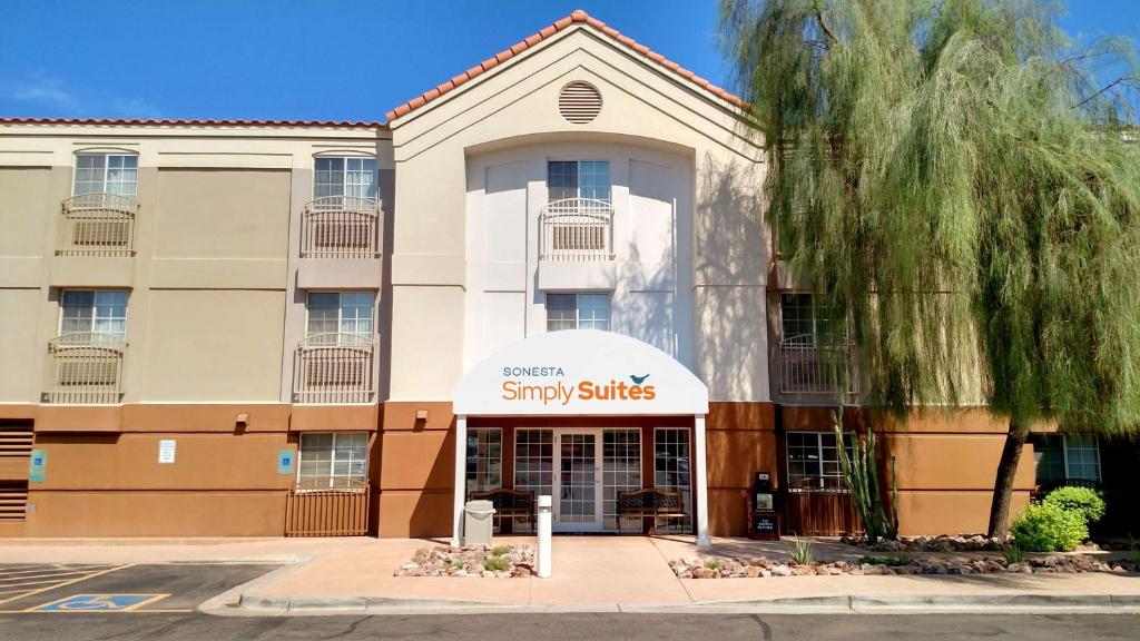6. Candlewood Suites Phoenix/Tempe