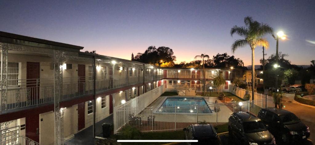 Budget Inn