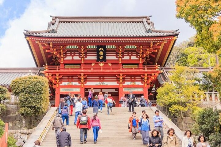 Take a leisurely walk along Komachi Street