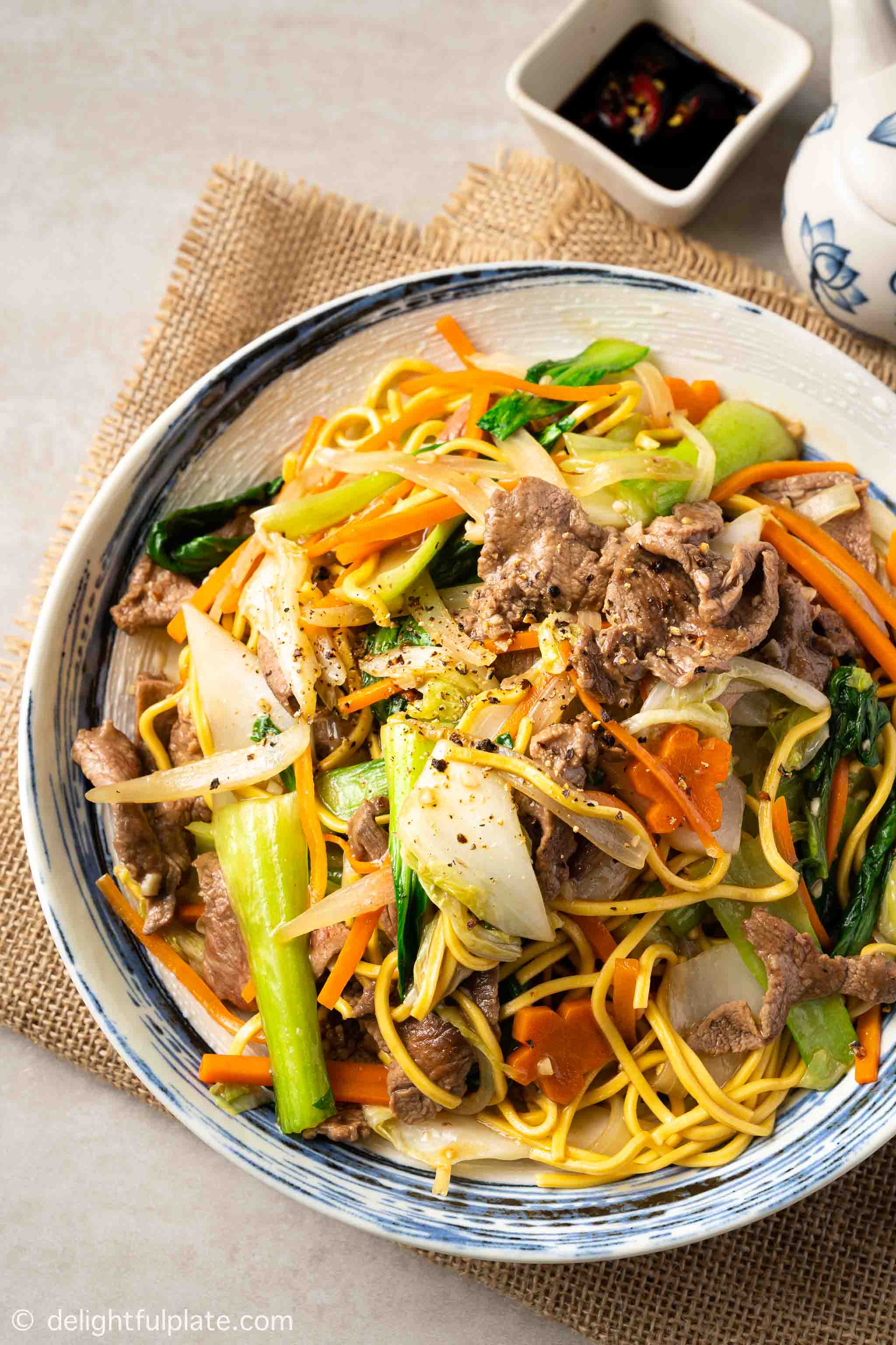 Mi Xao Bo (Vietnamese Stir-Fried Beef Noodles)