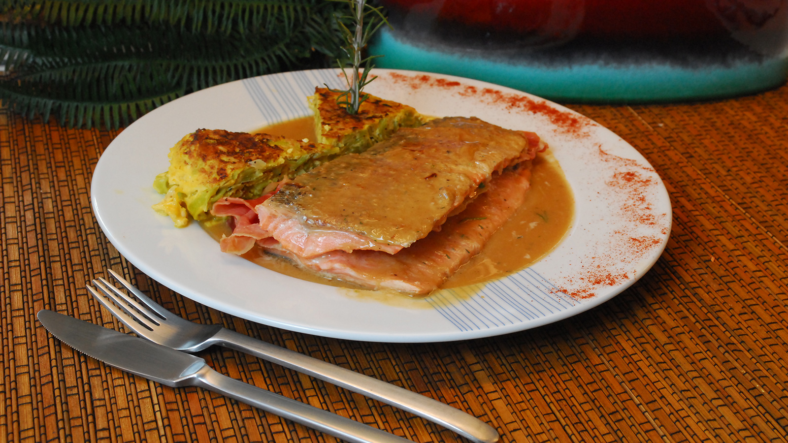 Trucha a la Navarra con salsa de vino blanco