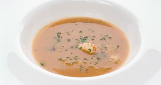 Sopa de pescado con tomate