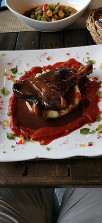 Brew House Coffee & Bistro