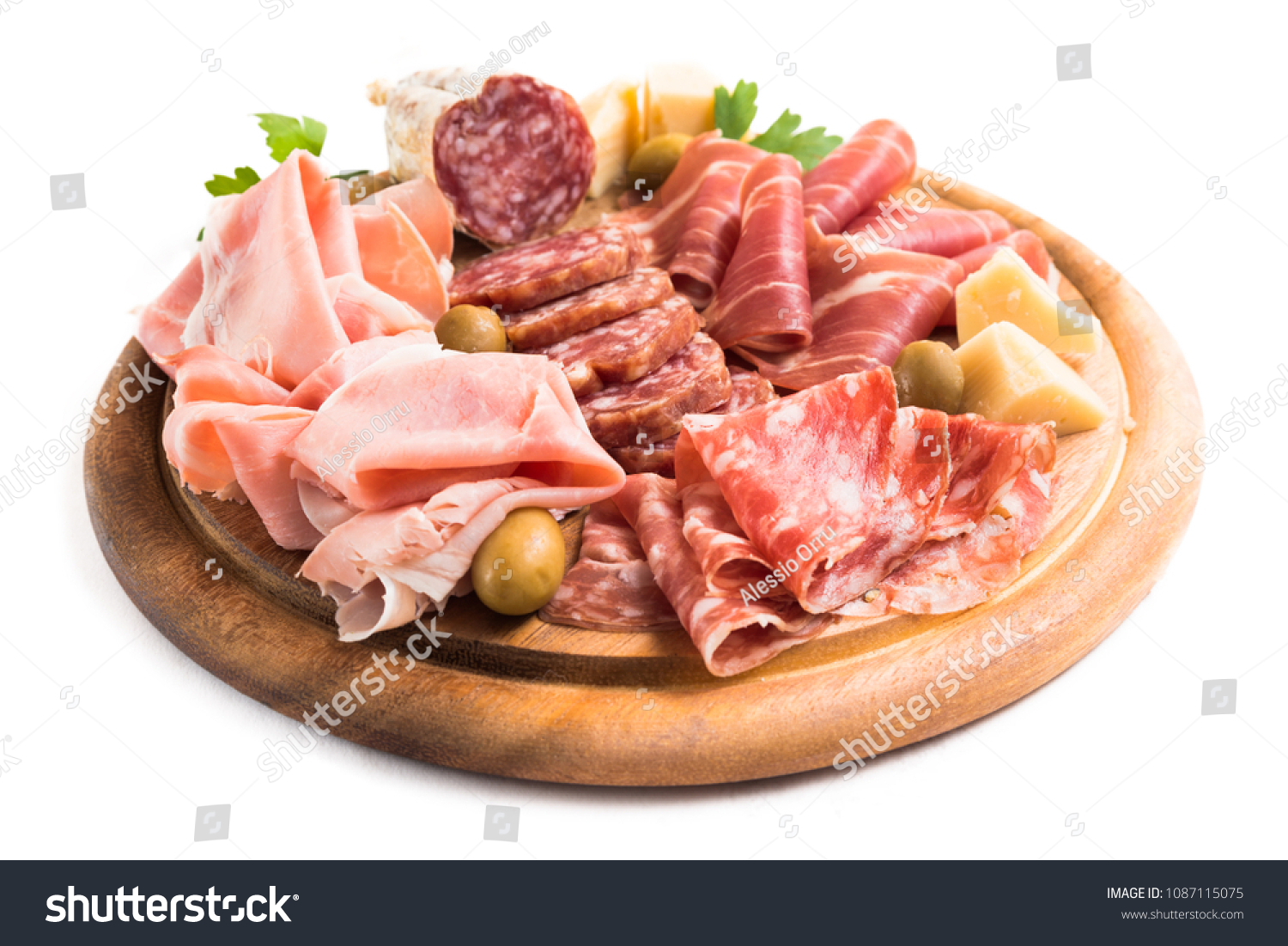 Pizza de cotto, champiñones y salami