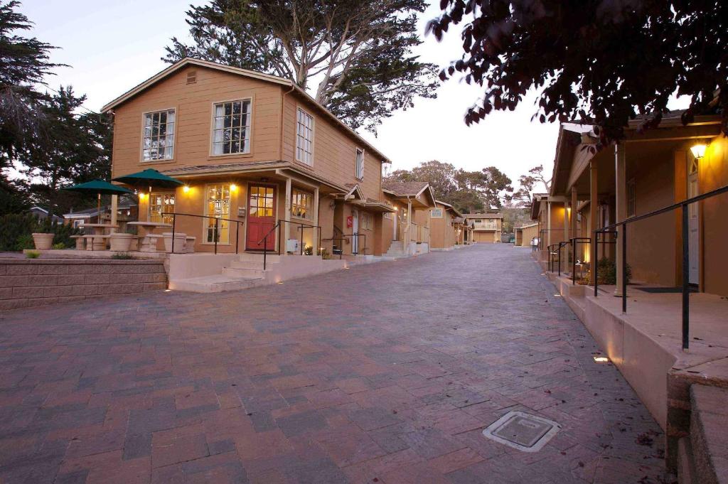 4. The Sunset Inn
