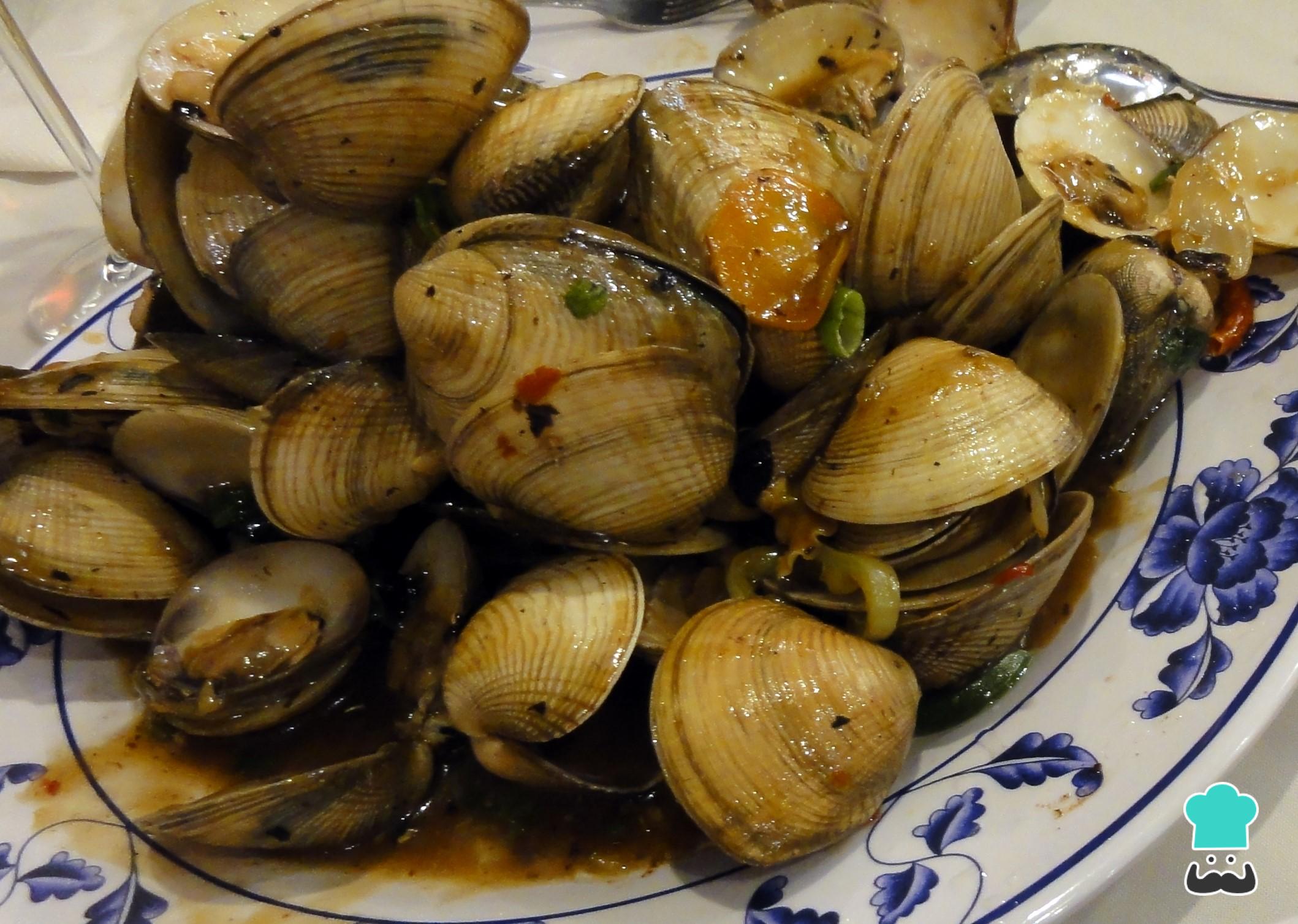 Receta de pochas con almejas al estilo mexicano