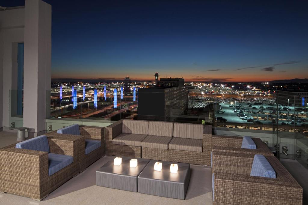 Hotel H