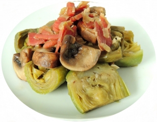 Alcachofas con jamón y champiñones salteados