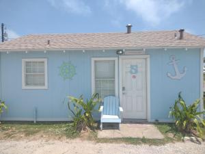 Pet-Friendly Hotel with Kitchen in Port Aransas
