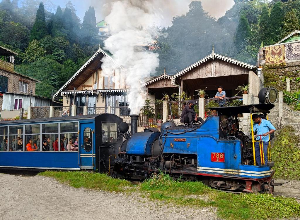 Marigold Manor