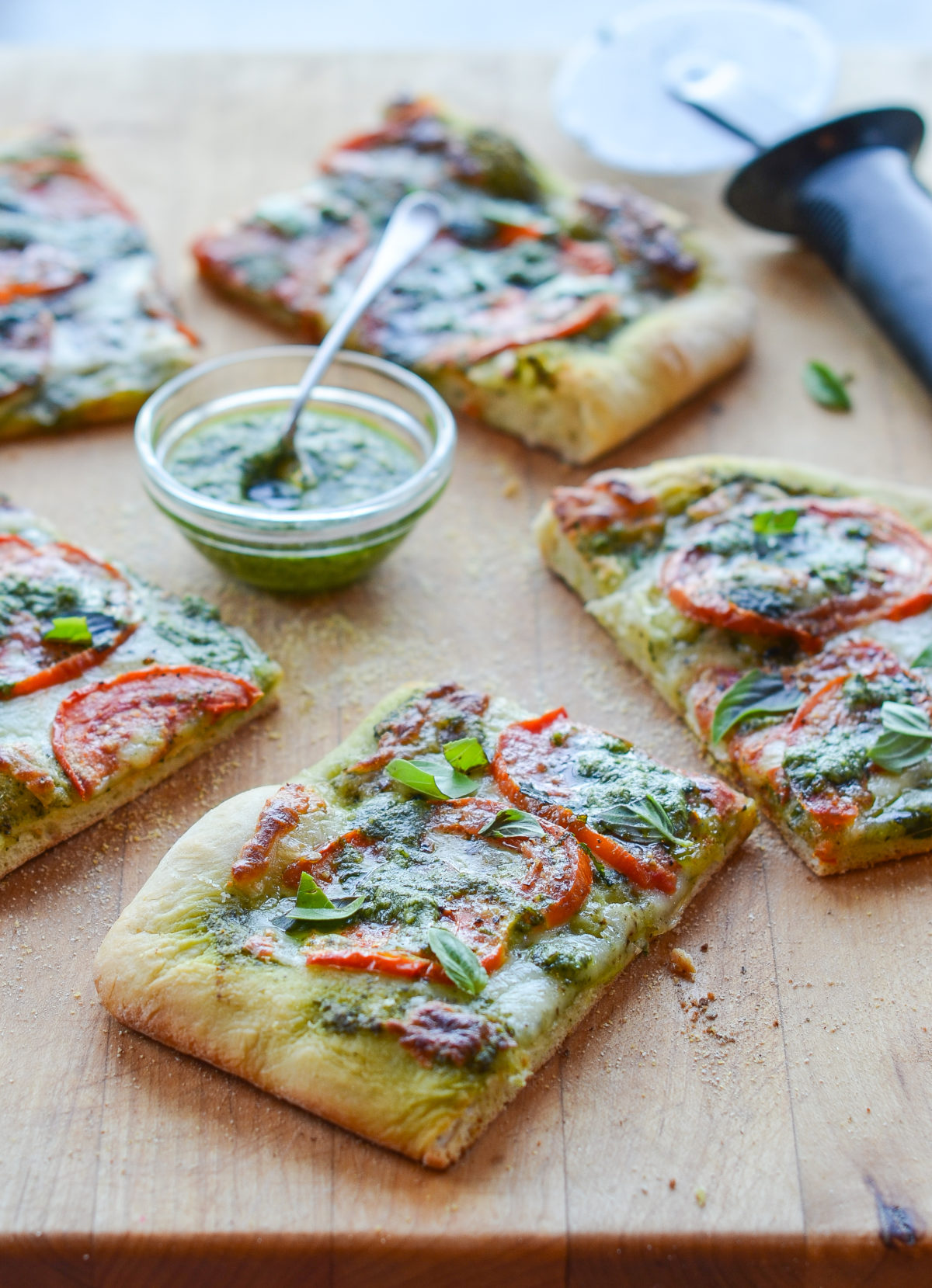 Pizza Margherita con pesto