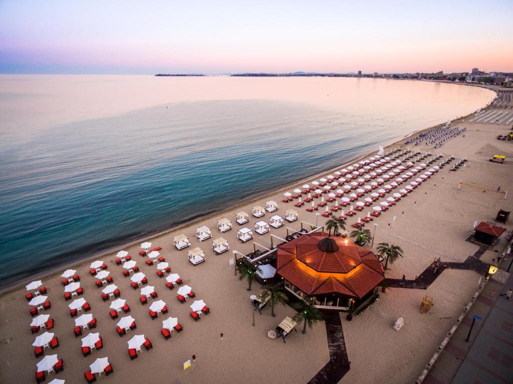 Hotel Helena Sands