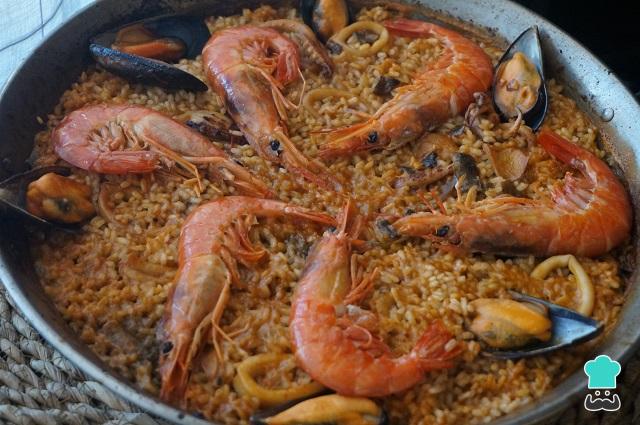 Receta rápida de Paella Valenciana sin complicaciones