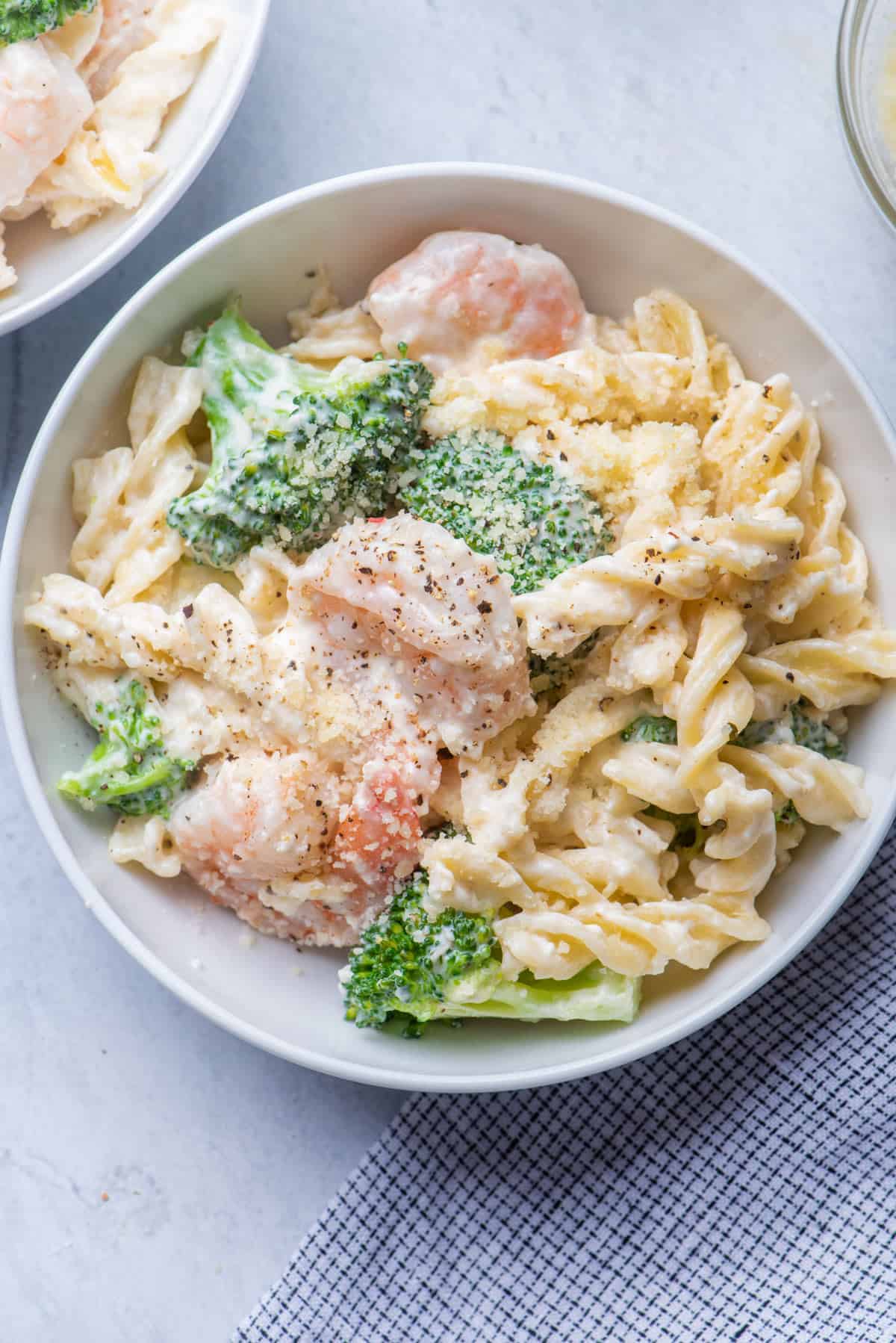 Shrimp and Broccoli Alfredo Pasta