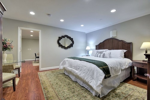 Stanford Terrace Inn