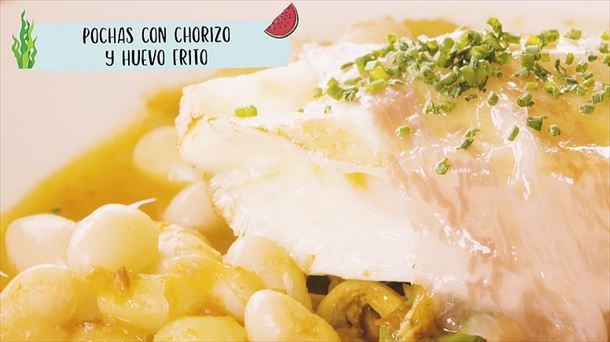Pochas con chorizo y huevo