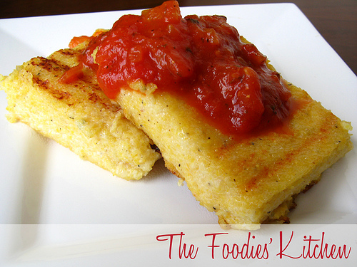 Polenta con hongos y queso parmesano