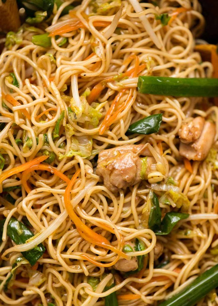 Chow Mein de pollo y verduras
