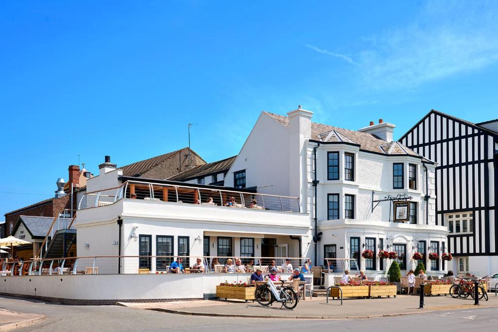 9. The Liner Hotel