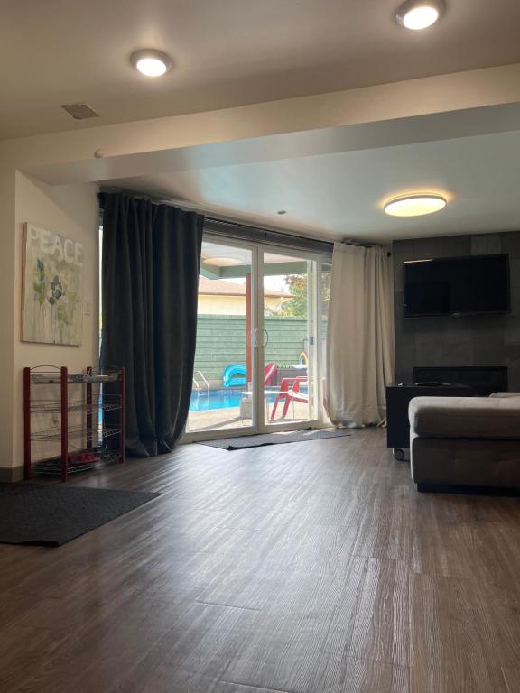 Tranquil Oasis Inn