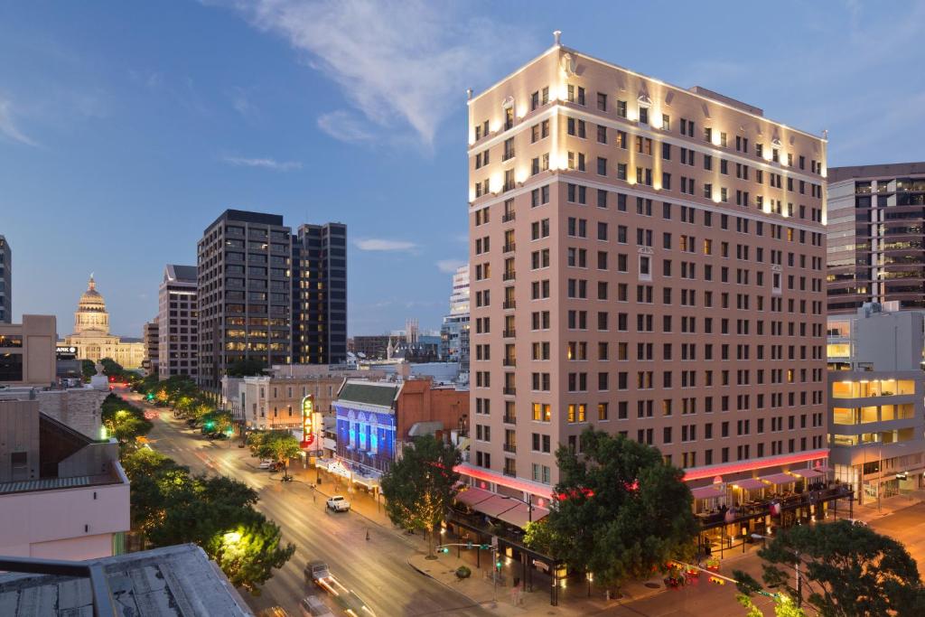 Hotel F