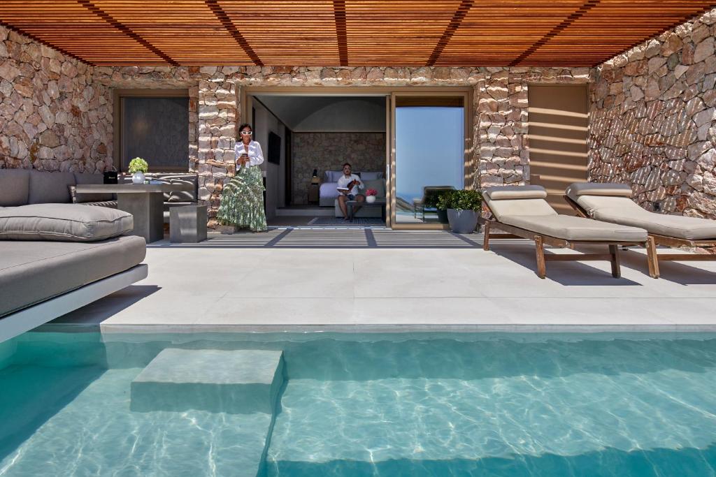 10. The Retreat Hotel