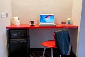 6. The Lobby of Simple Market