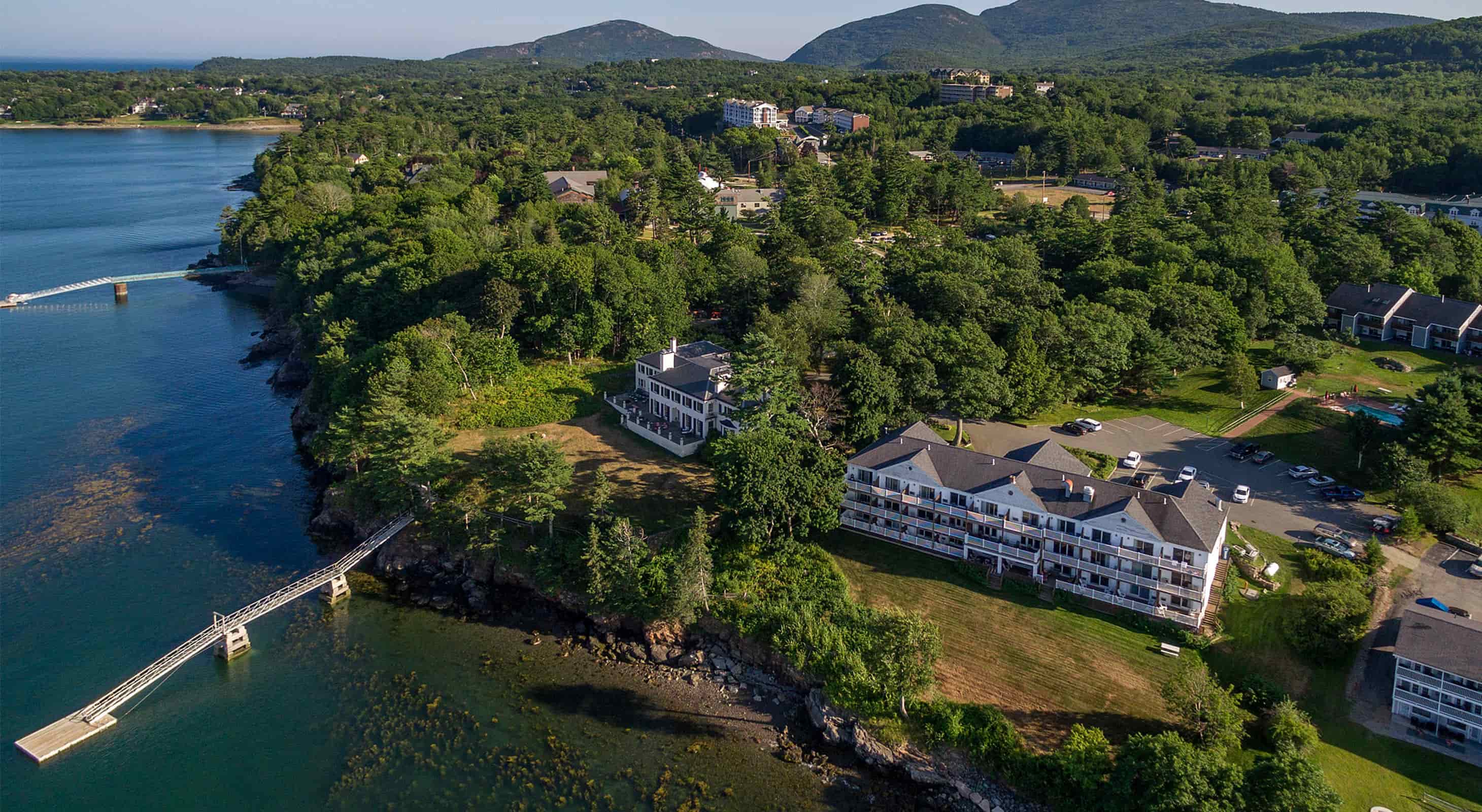Bayview Hotel & Lounge