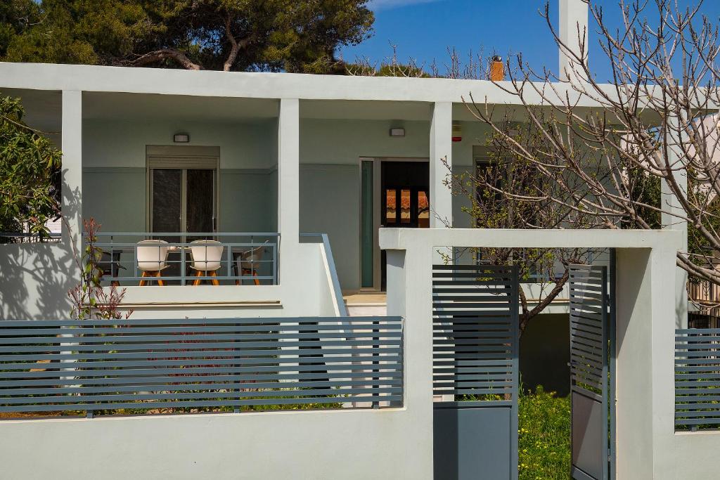 Elegant Beachfront Villa