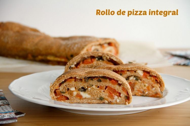 Pizza de aceitunas y alcaparras con masa de quinoa en Thermomix