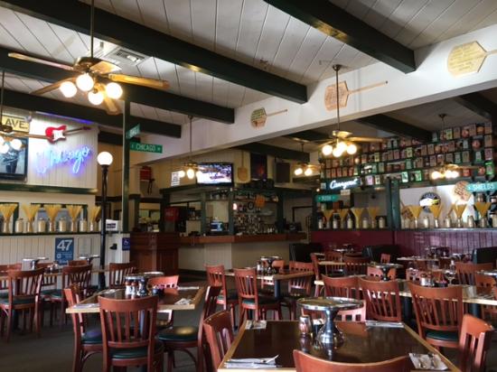 Pizz'a Chicago