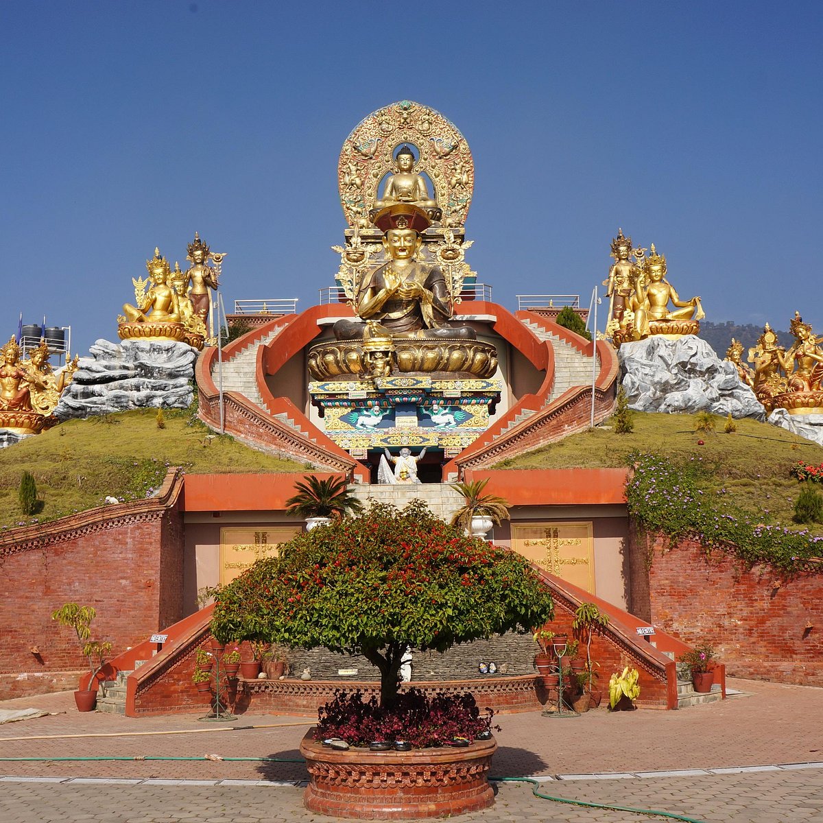Day 4: White Monastery